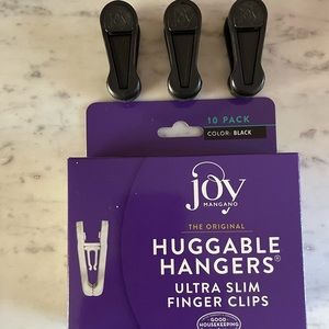 Huggable Hangers-ultra slim finger clips-use w/hangers with clips to hold pants